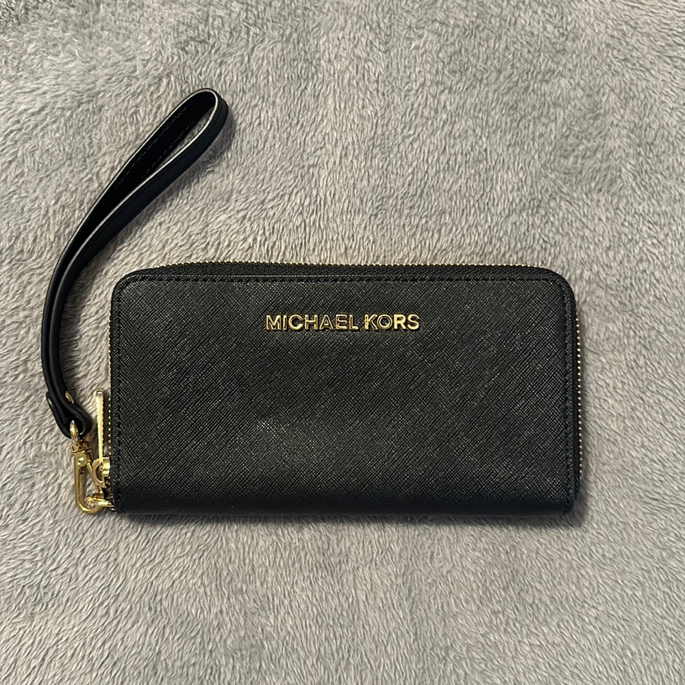 Michael Kors Wristlet Wallet